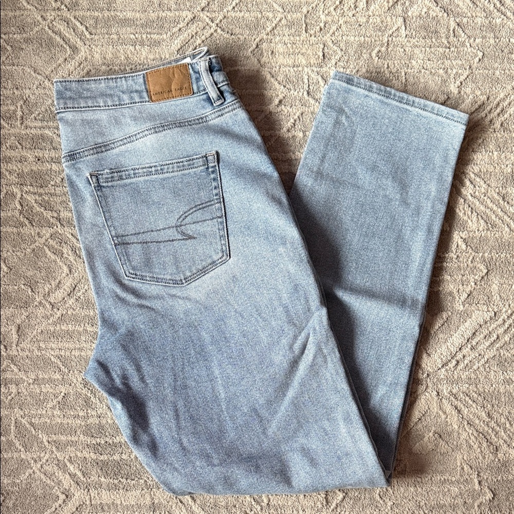 American Eagle Outfitters Light Blue Straight Women’s Jeans
